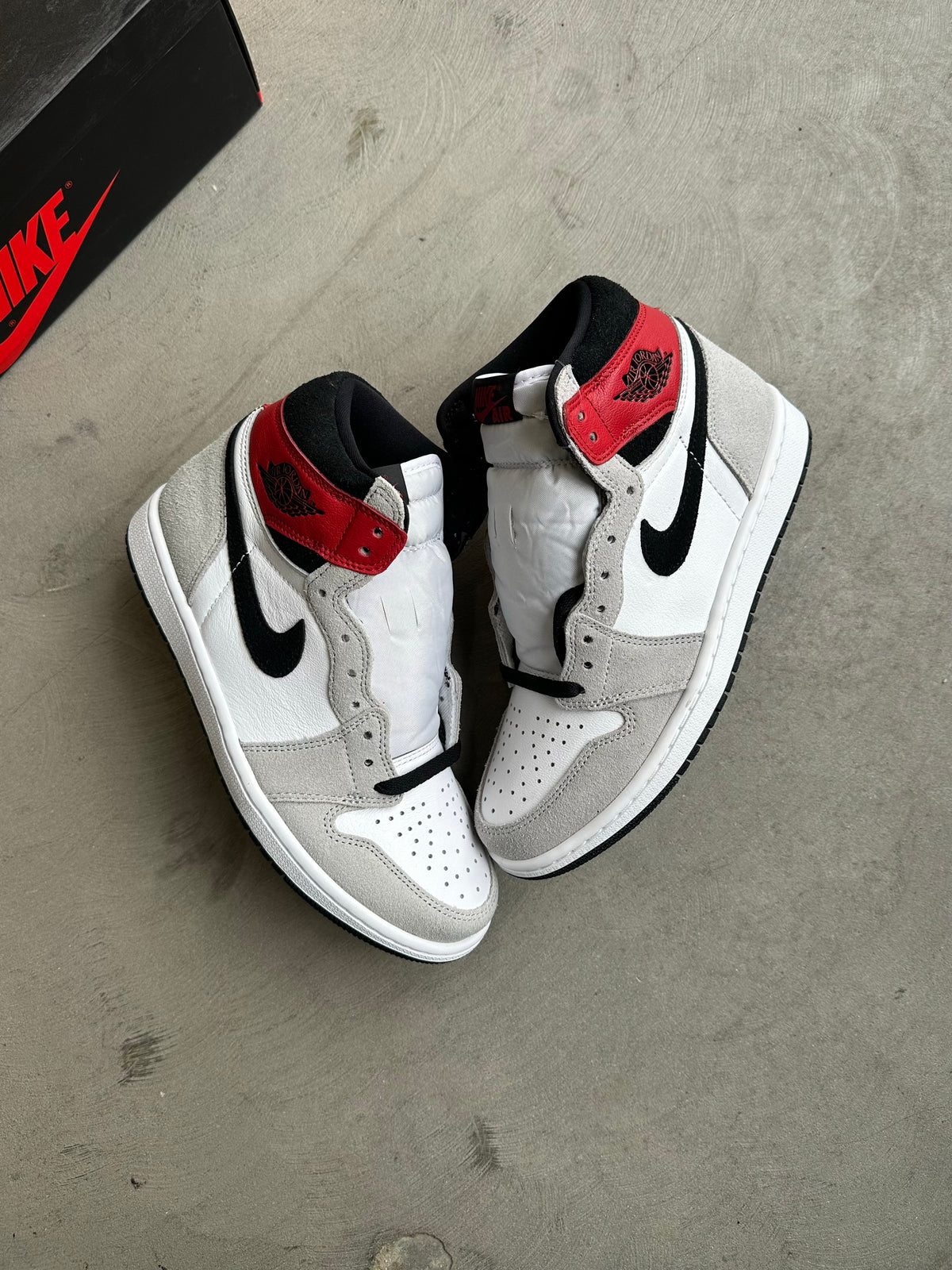 Jordan 1 Smoke Grey Sz. (7.5-8.5)