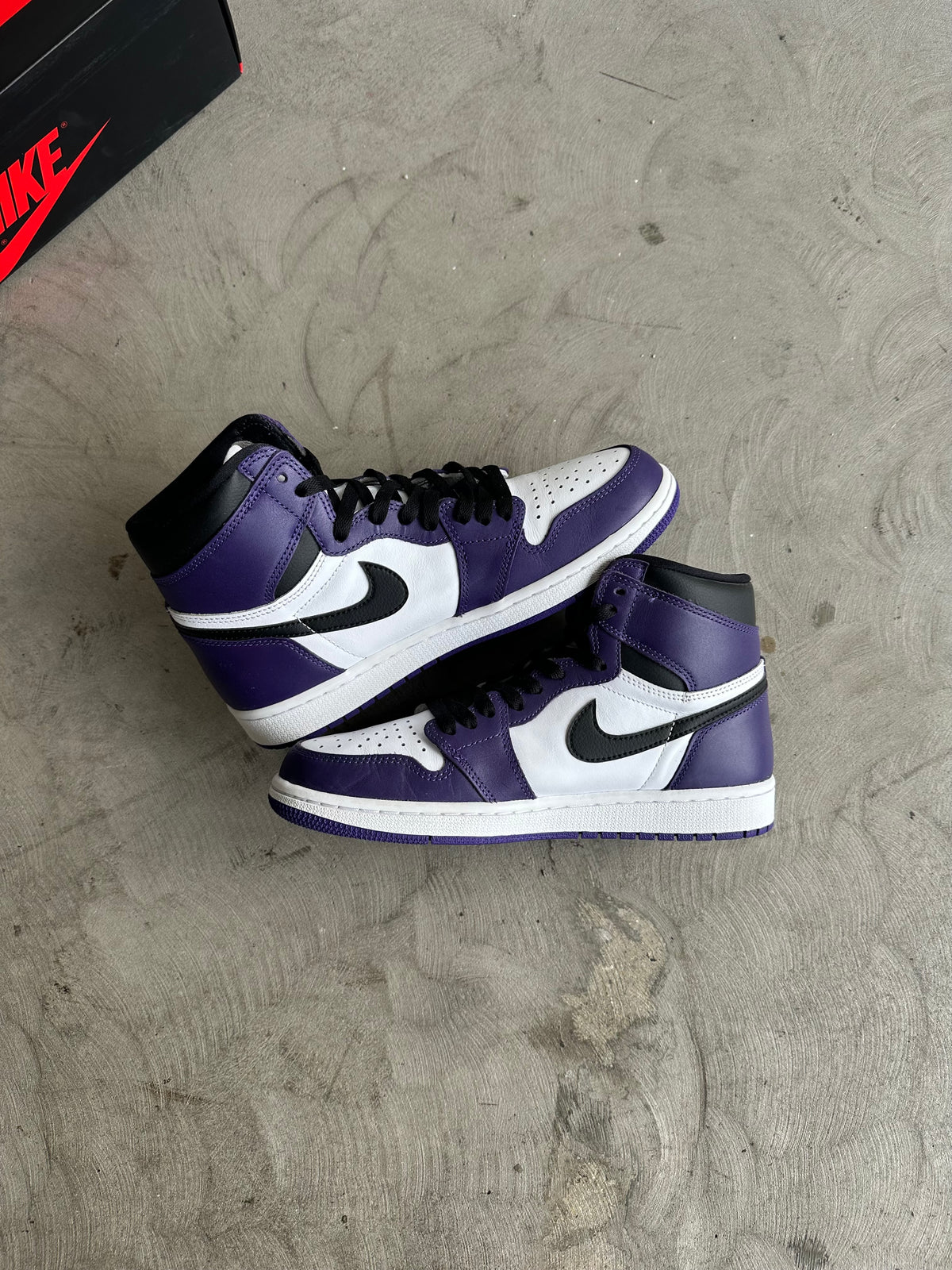 Jordan 1 Court Purple Sz. 8.5