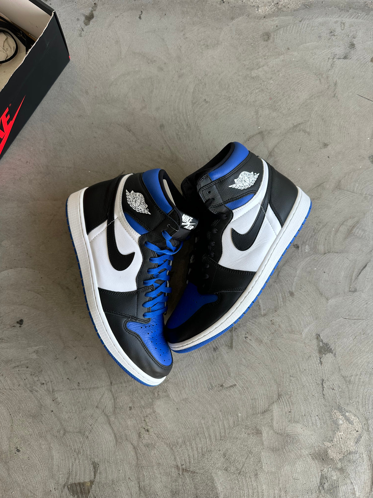 Jordan 1 Royal Toe Sz. 13