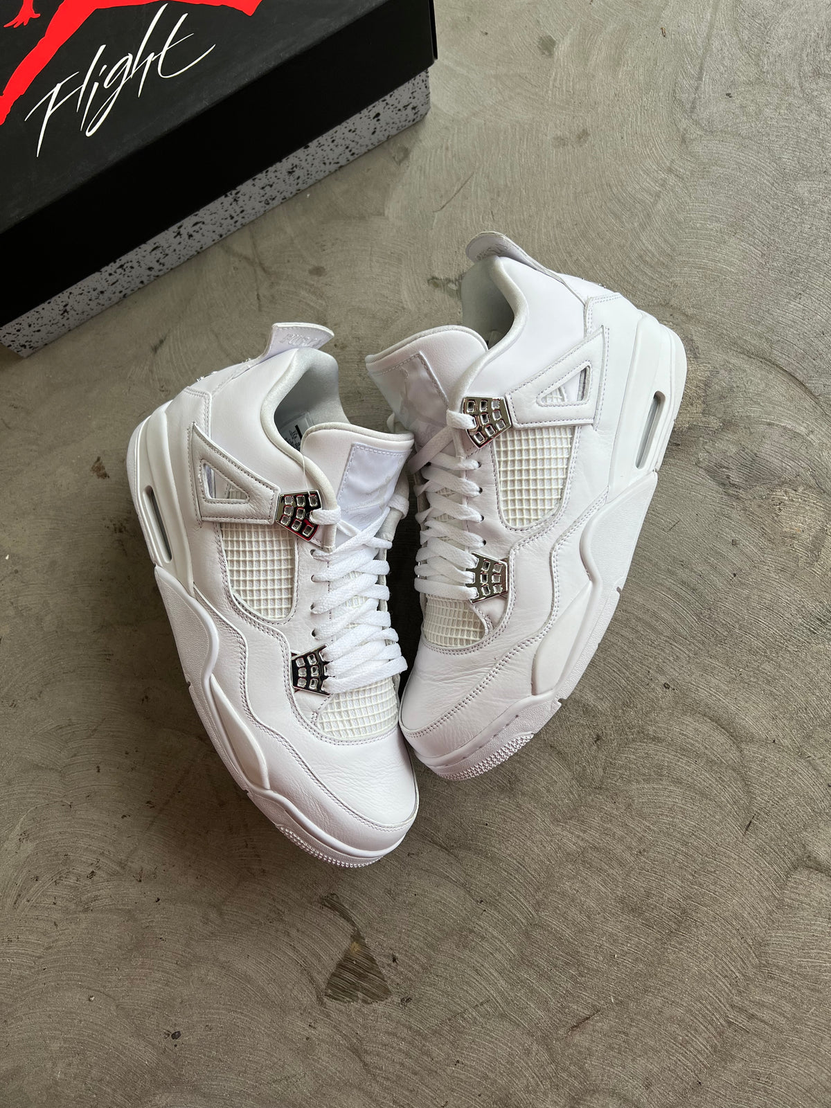 Jordan 4 Pure Money Sz. 11.5