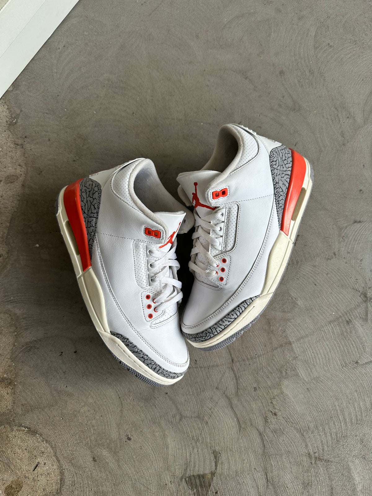 Jordan 3 Georgia Peach Sz. 9.5M