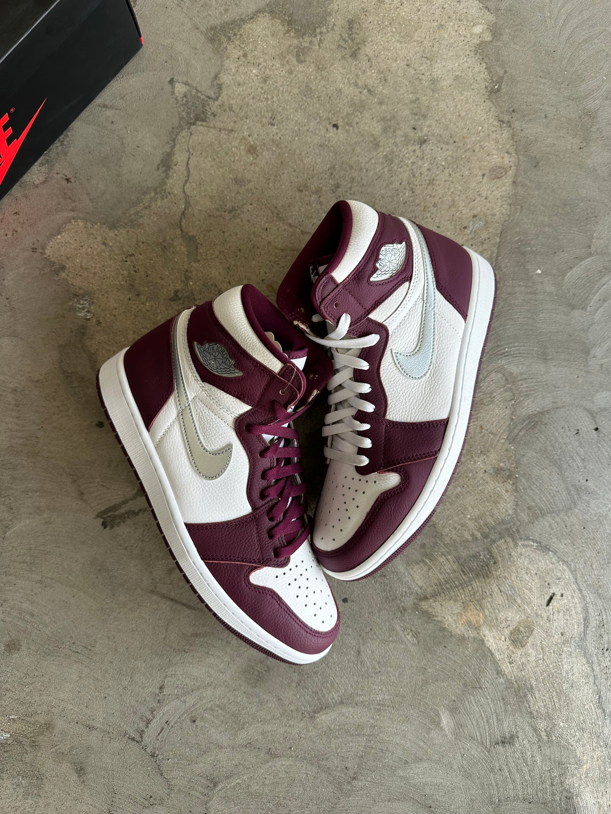 Jordan 1 Bordeaux Sz. 10.5