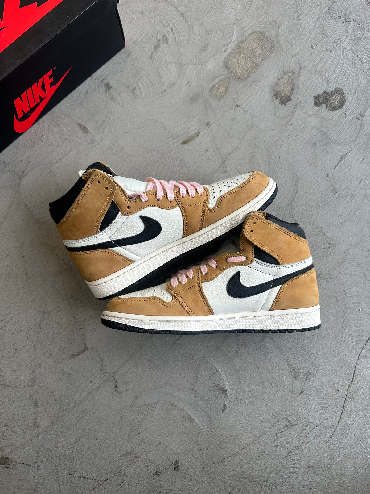 Jordan 1 Rookie of the Year Sz. 9