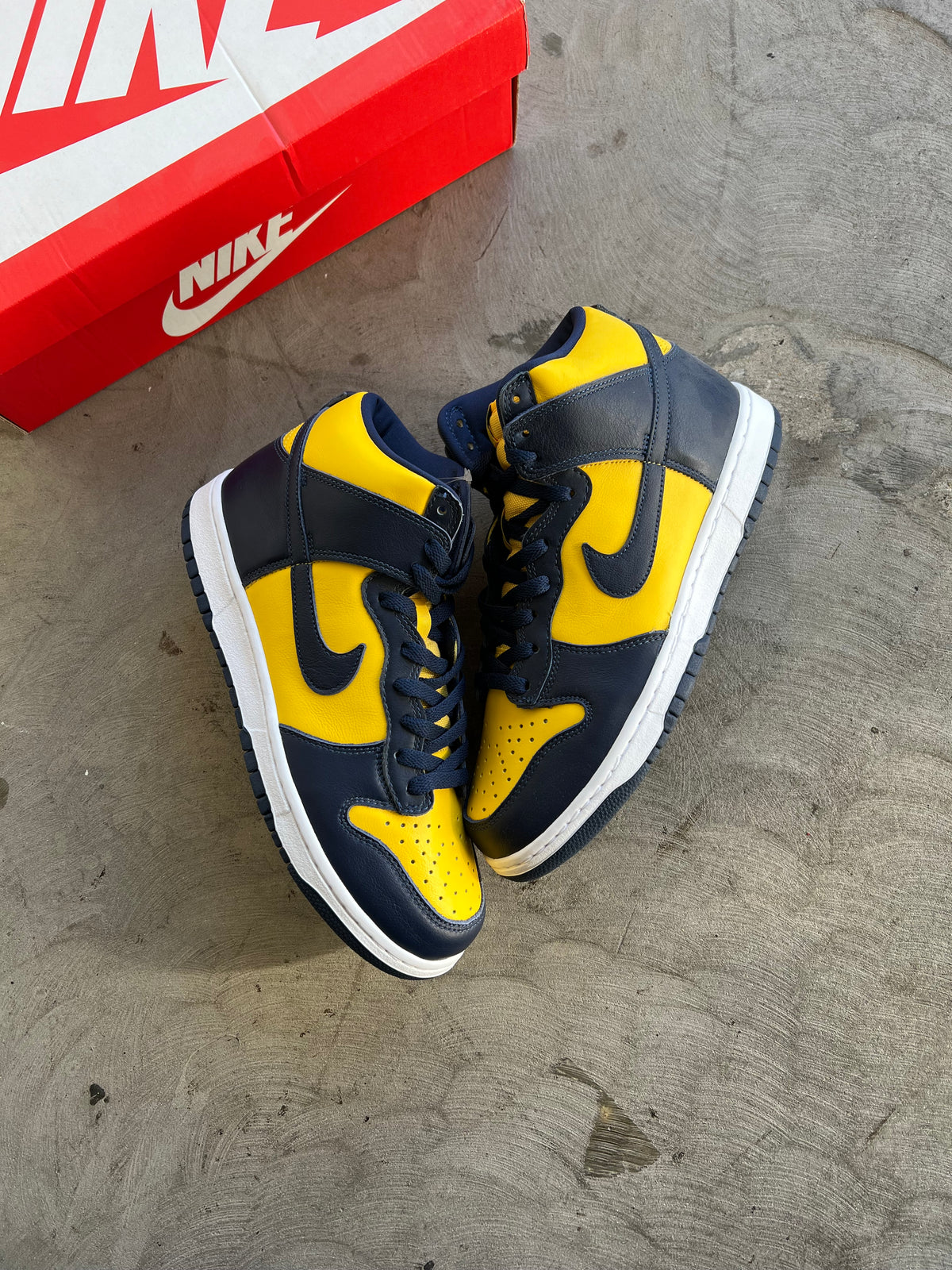 Nike Dunk Low Michigan Sz. 9.5