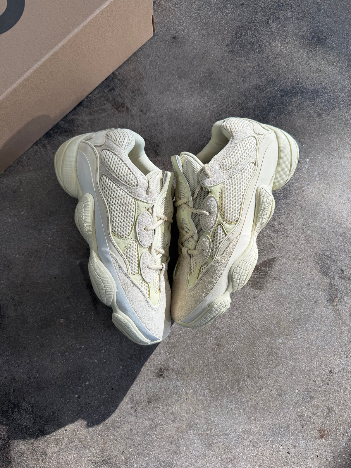 Yeezy Boost 700 Cream Sz. 16