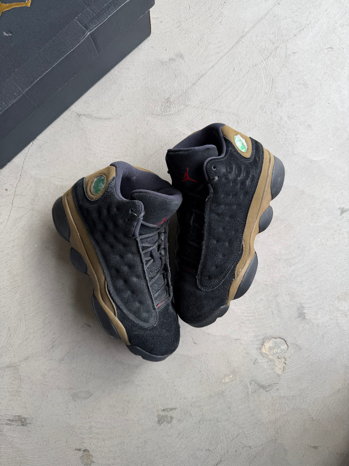 Jordan 13 Olive Sz. 7Y