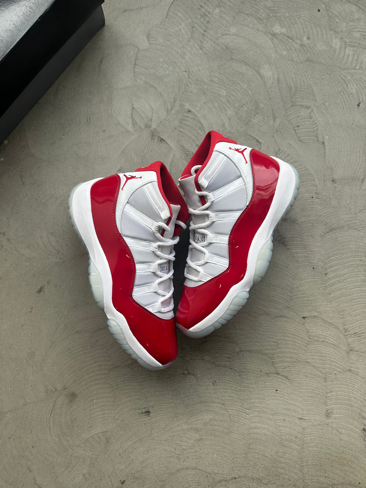 Jordan 11 Cherry Sz. 12