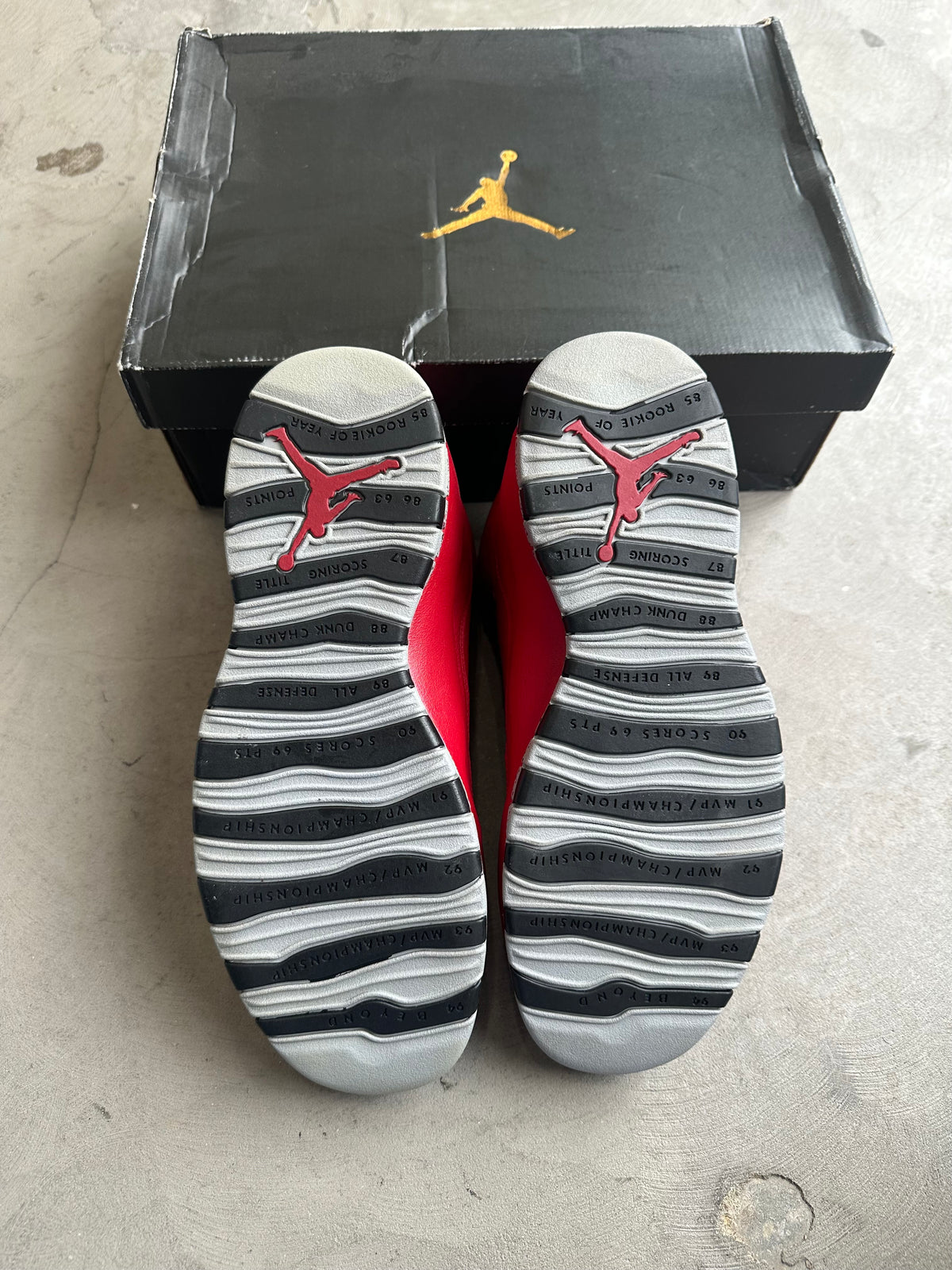 Jordan 10 Bulls Over Broadway Sz. 12