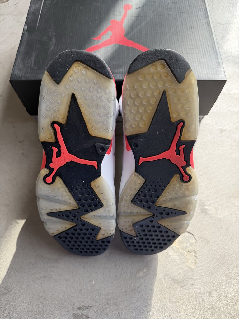 Jordan 6 White Infrared Sz. 9.5