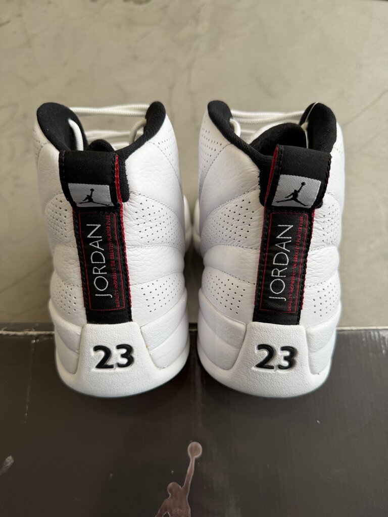 Jordan 12 Rising Sun Sz. 11.5