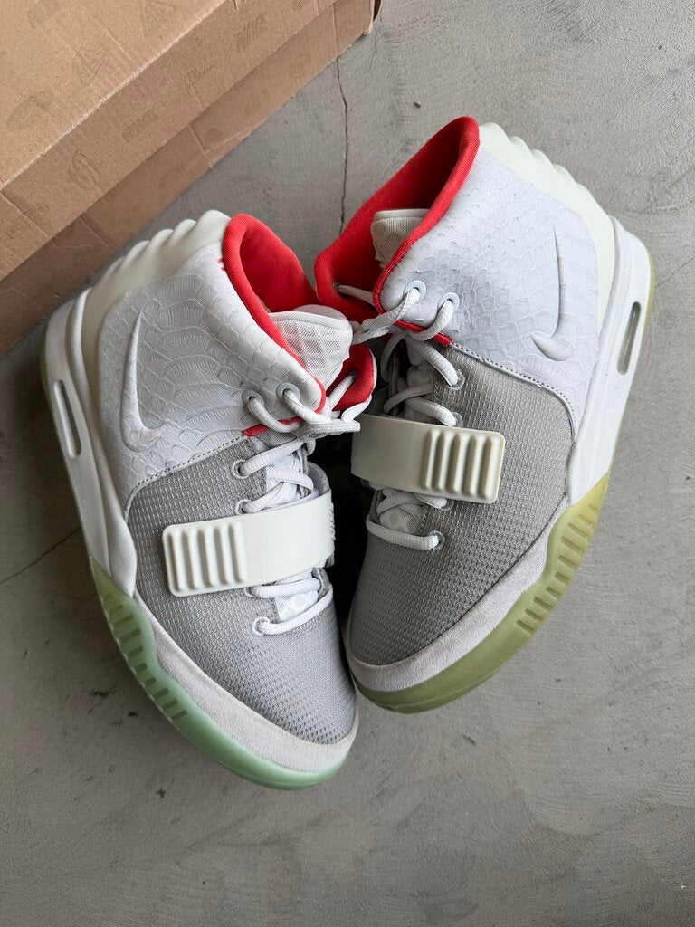Nike Air Yeezy 2 Pure Platinum Sz. 9