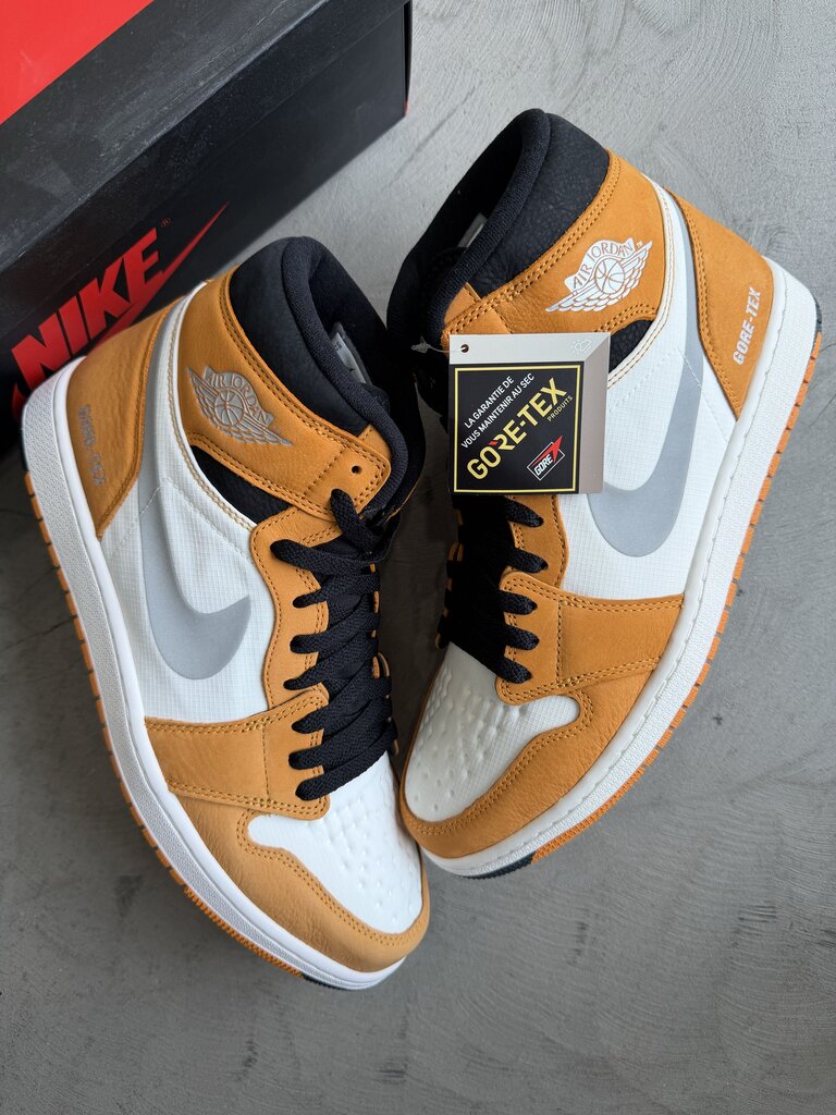 Jordan 1 Gore Tex Light Curry Sz. 12