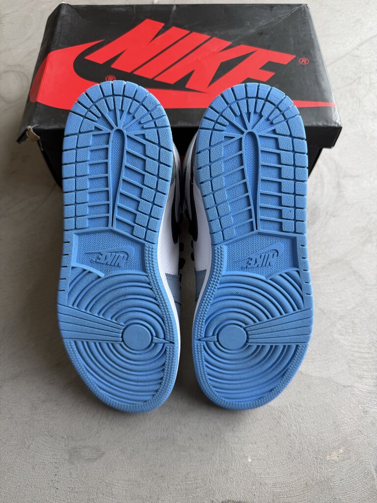 Jordan 1 University Blue Sz. 7Y