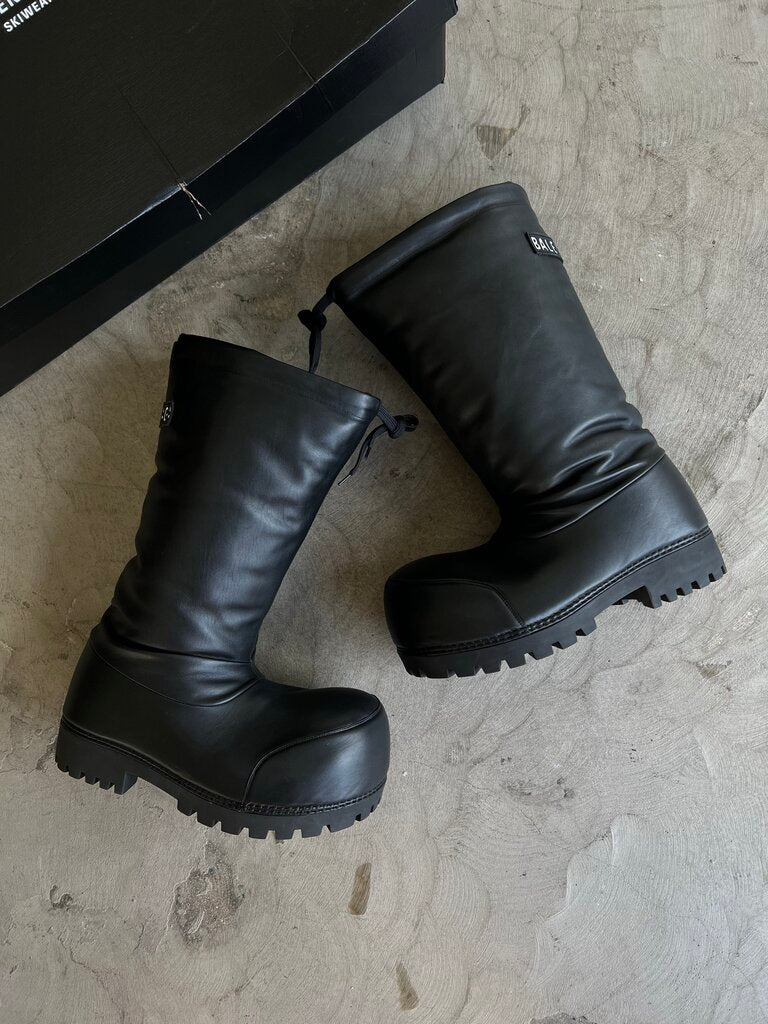 Balenciaga Leather Alaska Ski Boots Sz. 41-42
