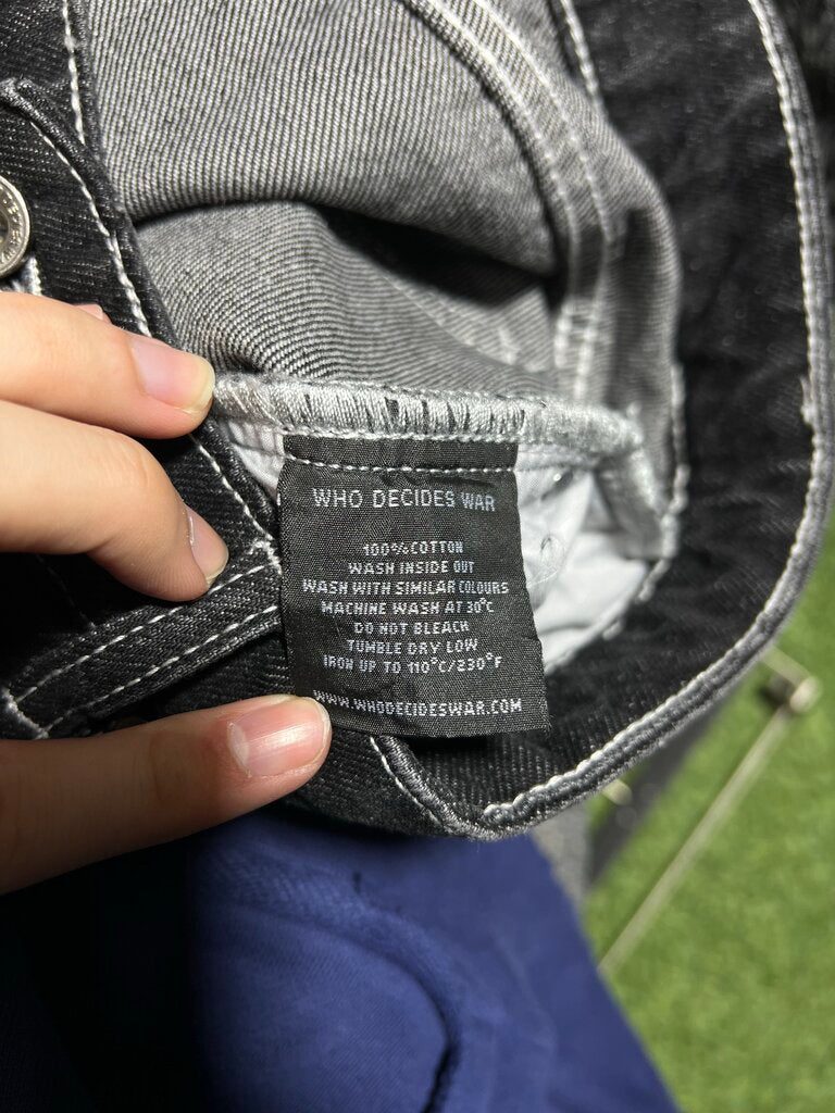 Who Decides War Black Darning Jeans Sz. 32