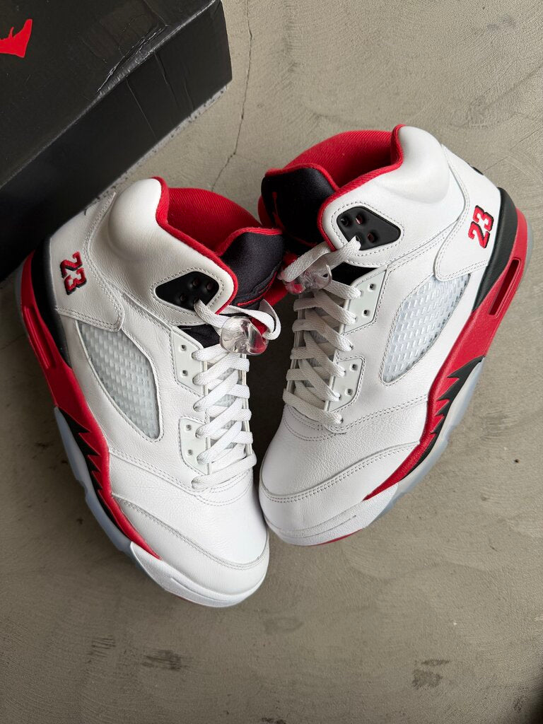 Jordan 5 Fire Red Sz. 10