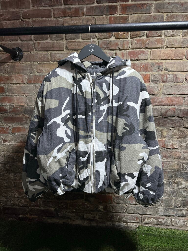 Gv Gallery Camo Hooded Flight Jacket Sz. M