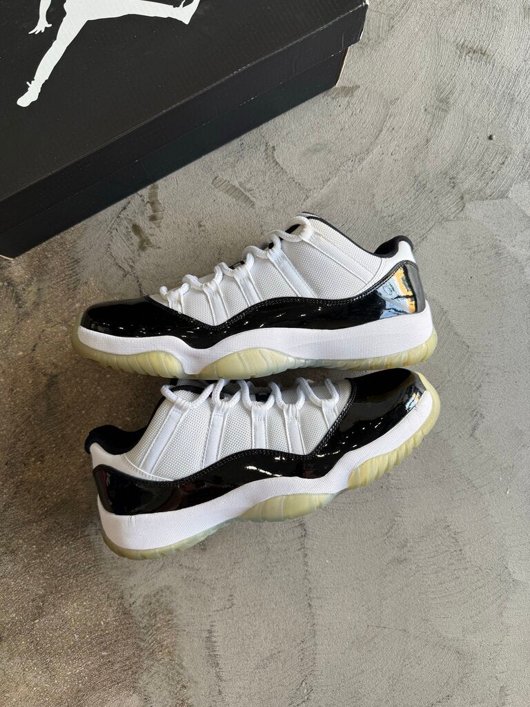 Jordan 11 Low Concord Sz. 10