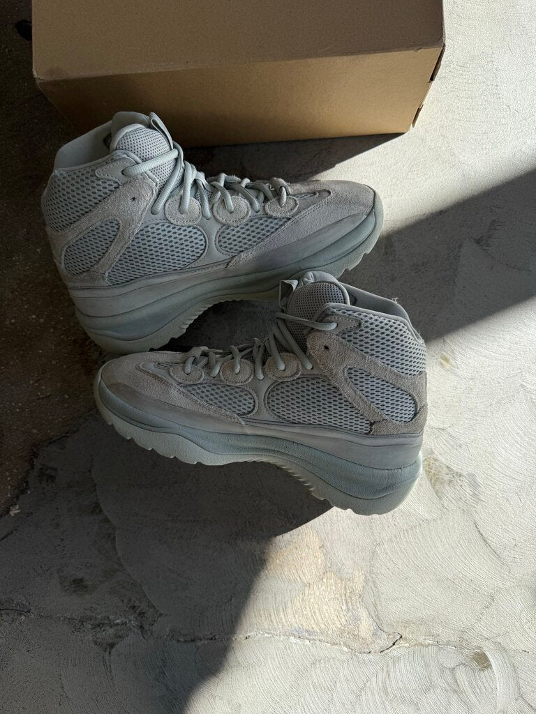 YZY DSRT Boot Salt Sz. 9M