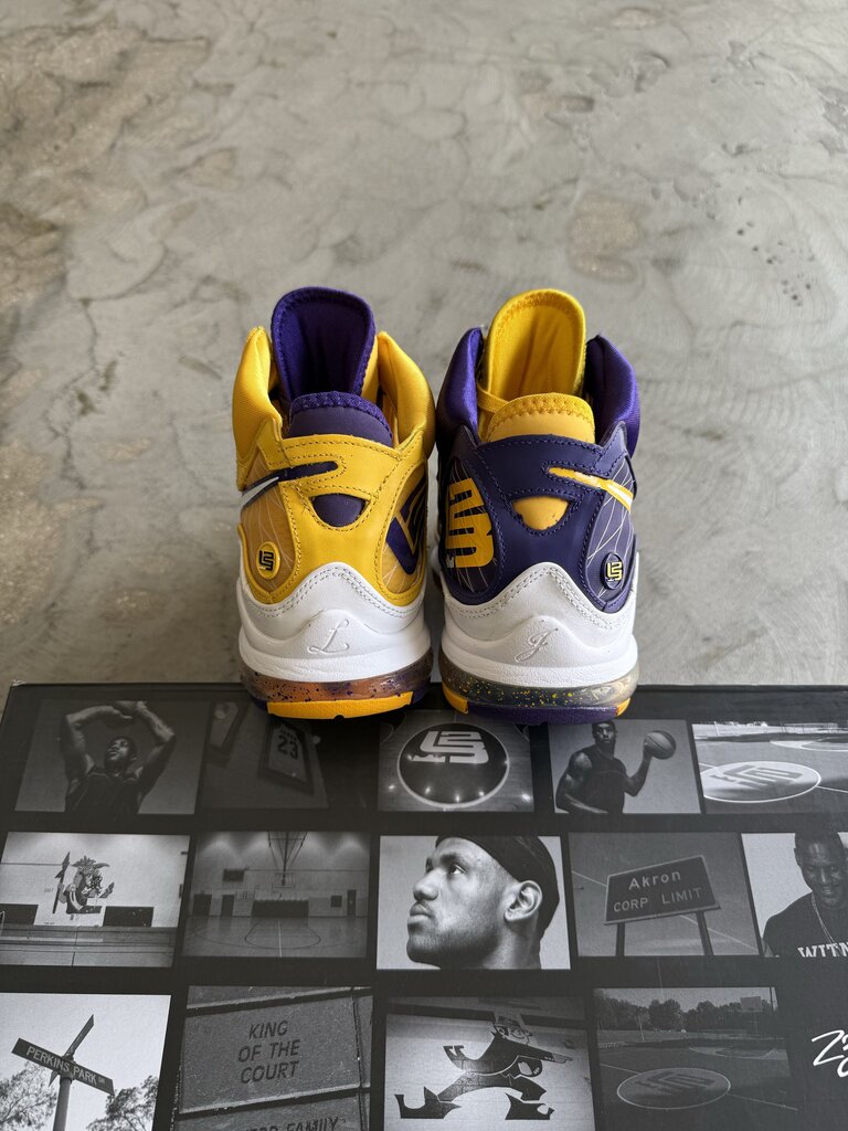 Nike Lebron 7 Lakers Sz. 10