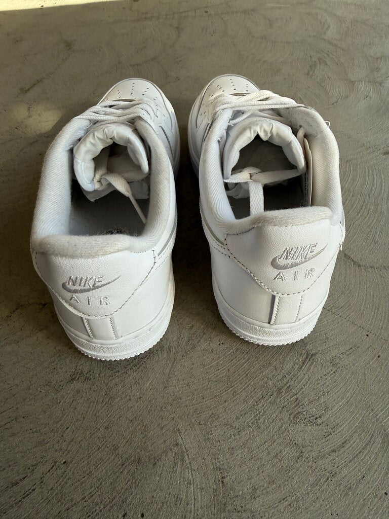 Supreme X Nike AF1 Triple White Sz. 5.5M