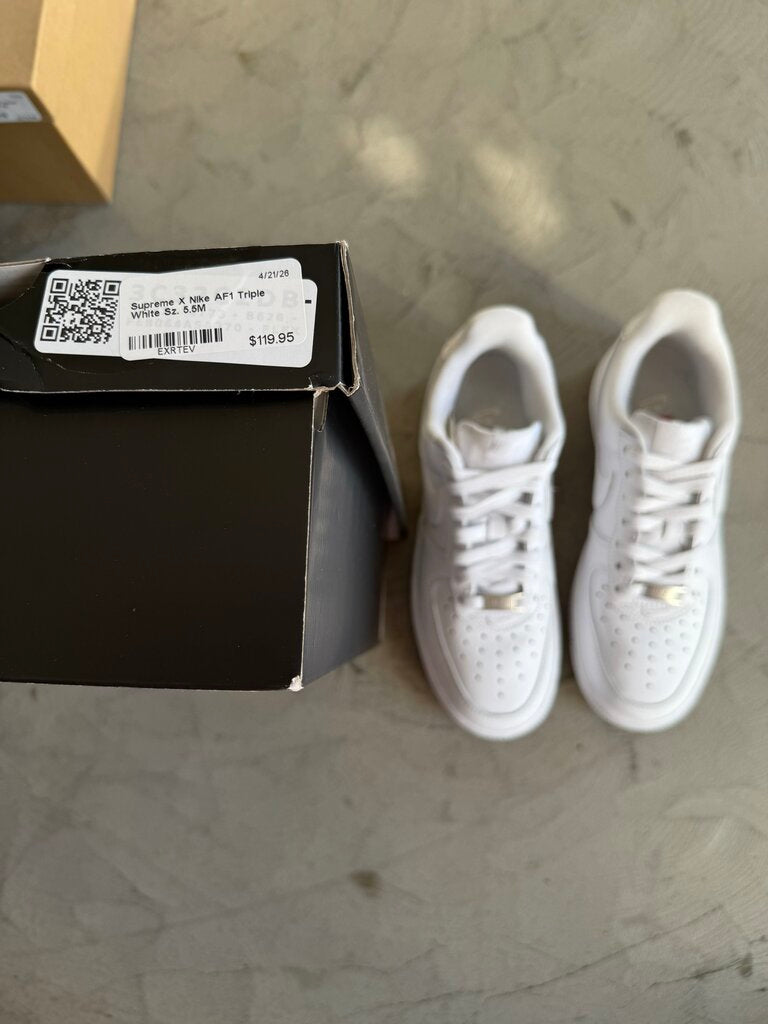 Supreme X Nike AF1 Triple White Sz. 5.5M