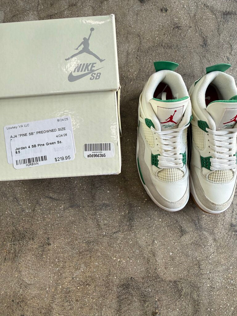 Jordan 4 SB Pine Green Sz. 8.5