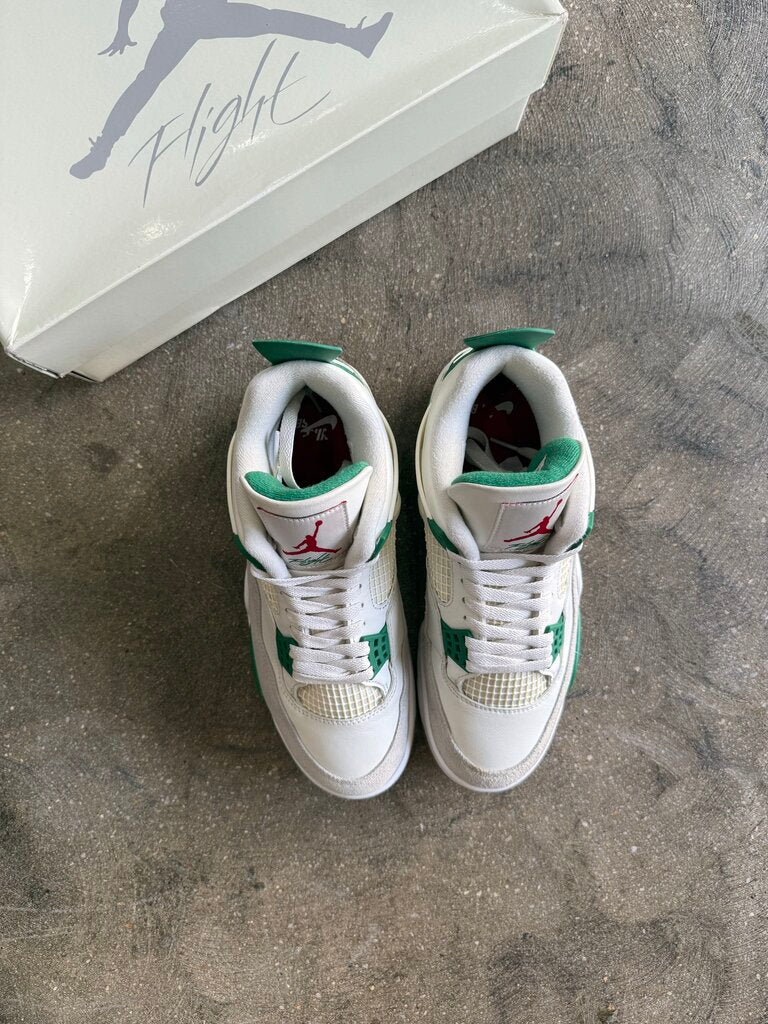 Jordan 4 SB Pine Green Sz. 8.5