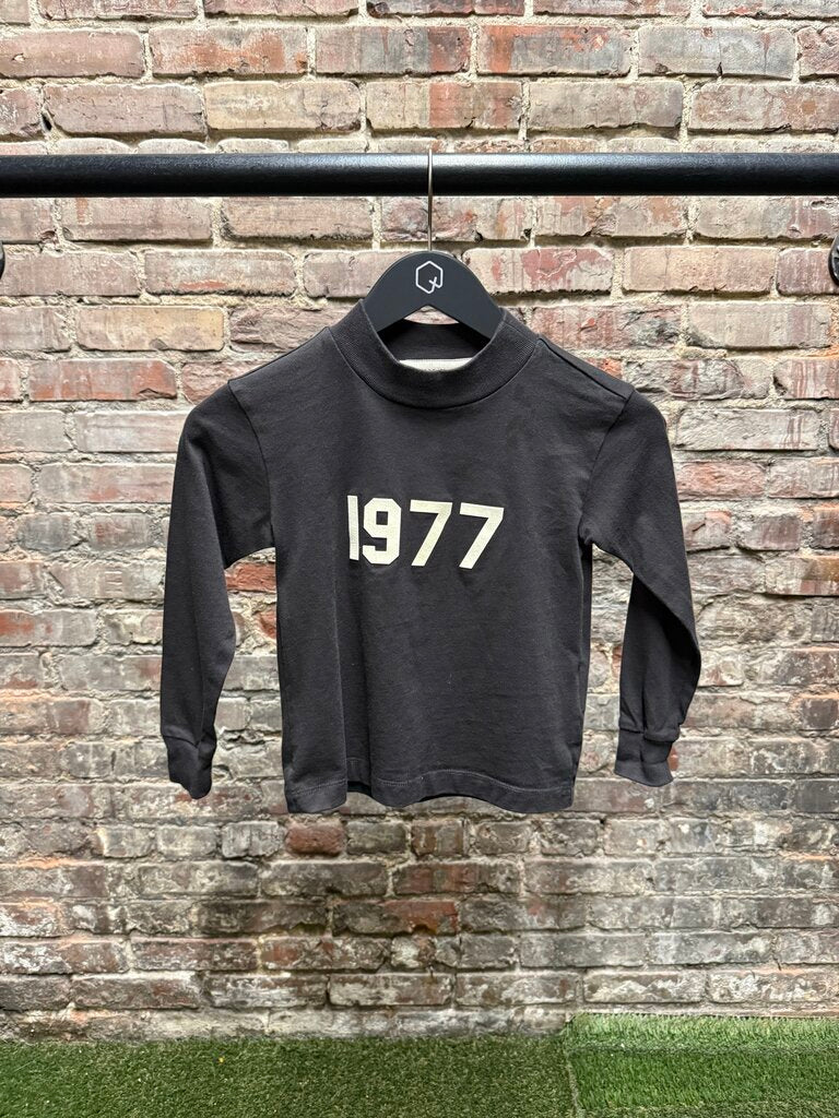 Essentials Kids L/S sz. 2/3