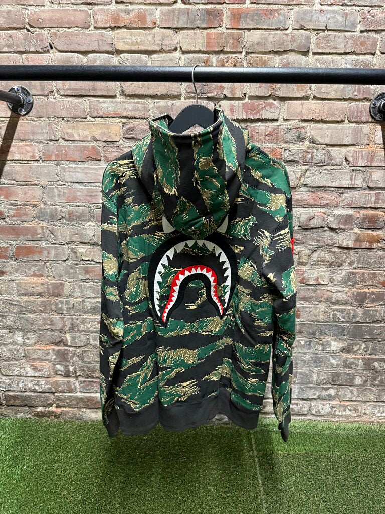 Bape Tiger Camo Full Zip-up sz. XXL