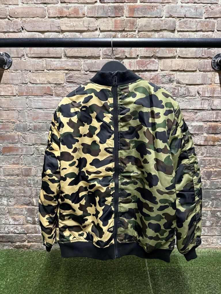 Bape 1st Camo Half MA-1 sz. XL