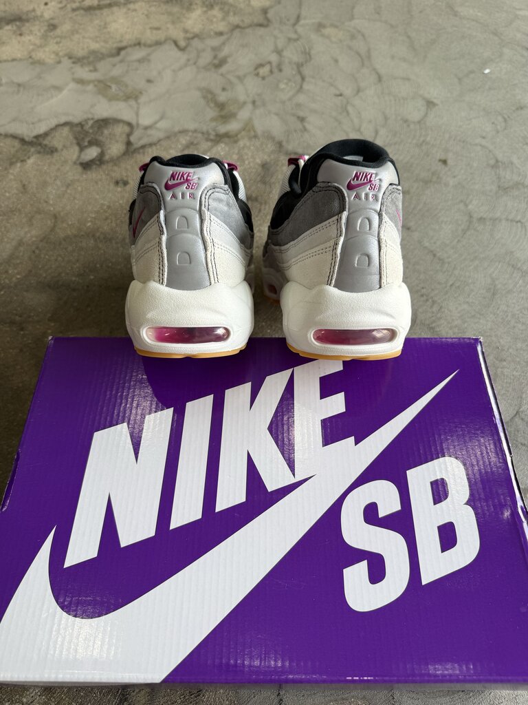 Nike SB Air Max Fuschia Sz. 12