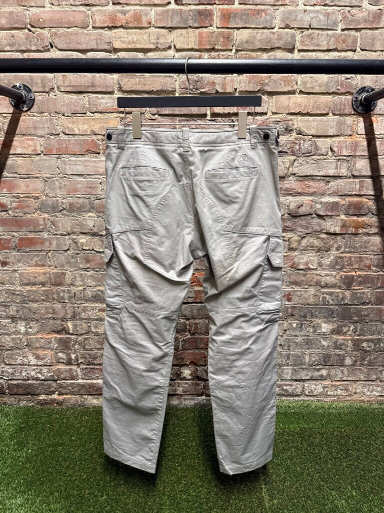 Louis Vuitton Gray-Blue Cotton Cargo sz. 42