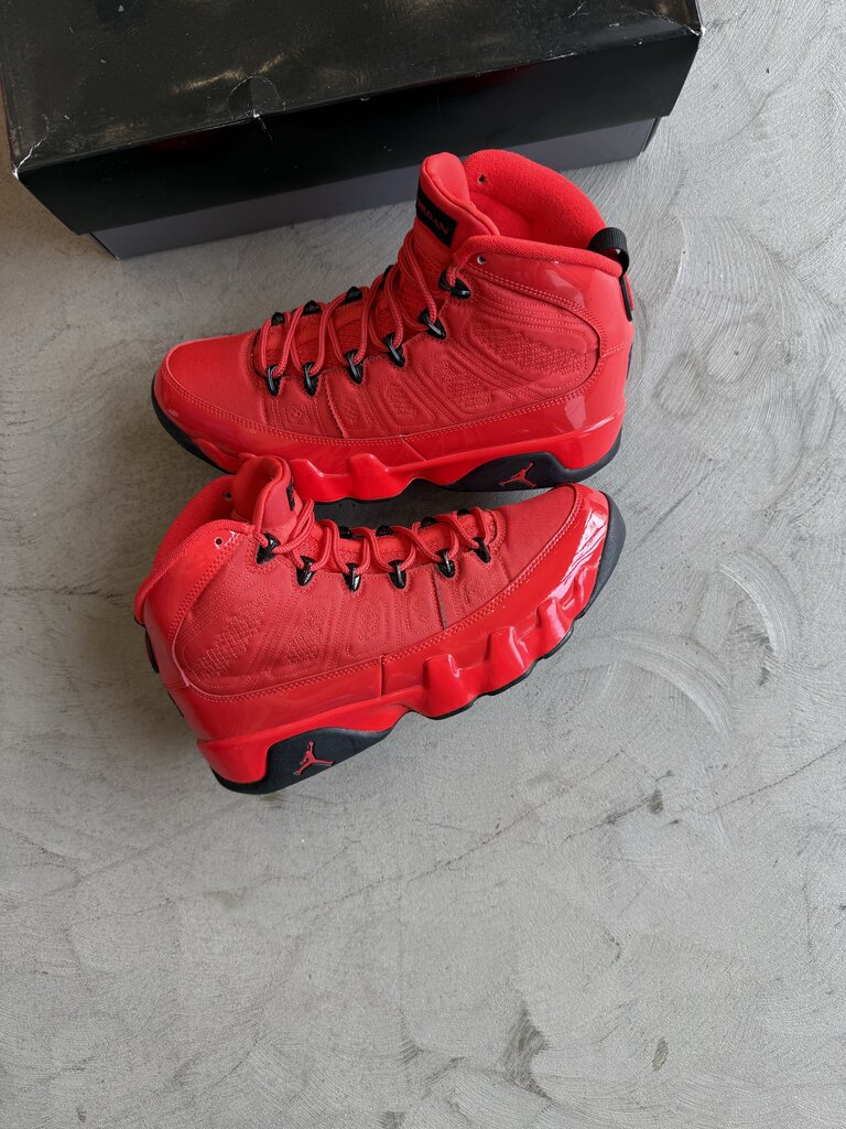 Jordan 9 Chile Red sz. 8