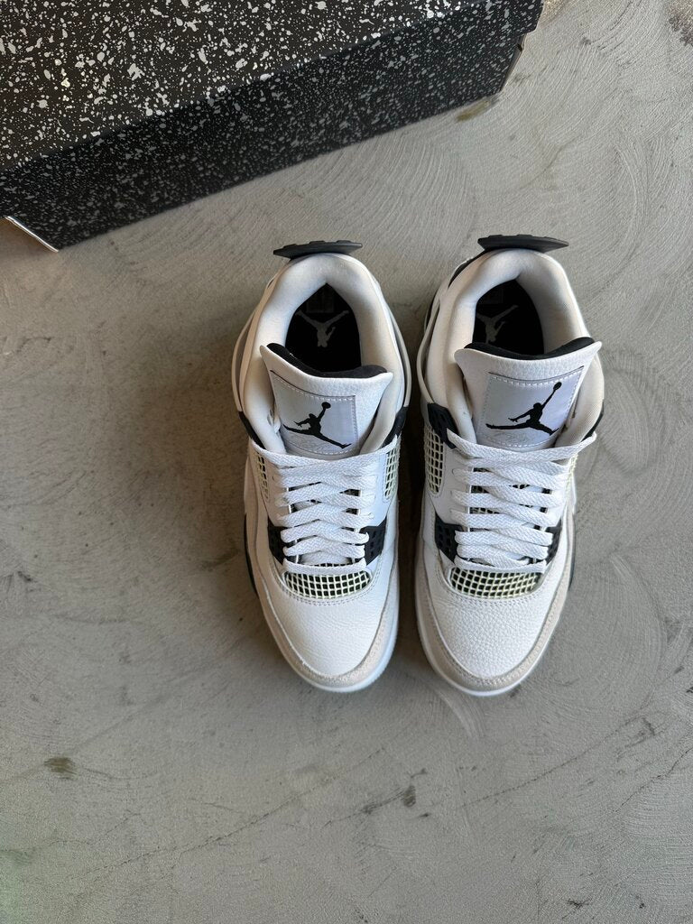 Jordan 4 Military Black sz. 8