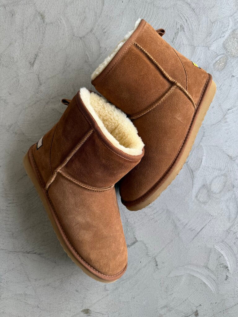 GV Gallery Raspberry Hills Boots sz. 13 (no box)