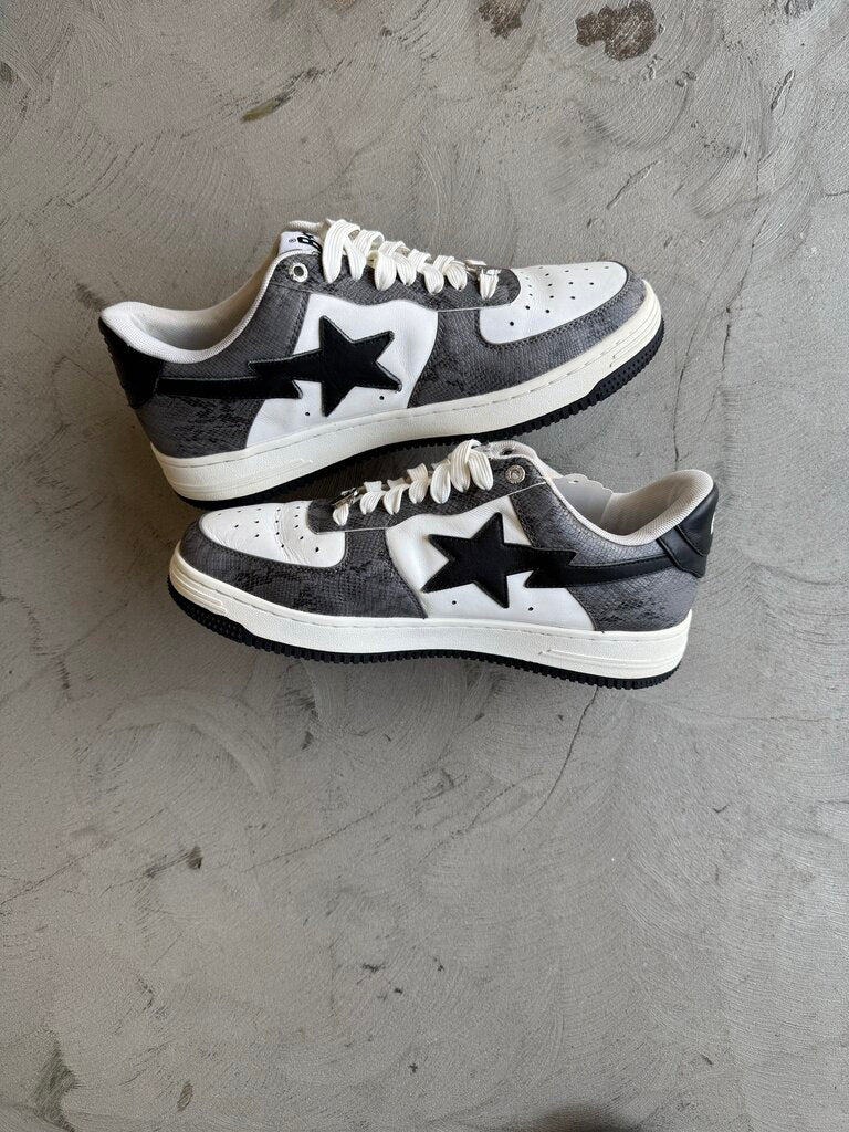Bapestas Low Snakeskin Sz. 9 |No Box