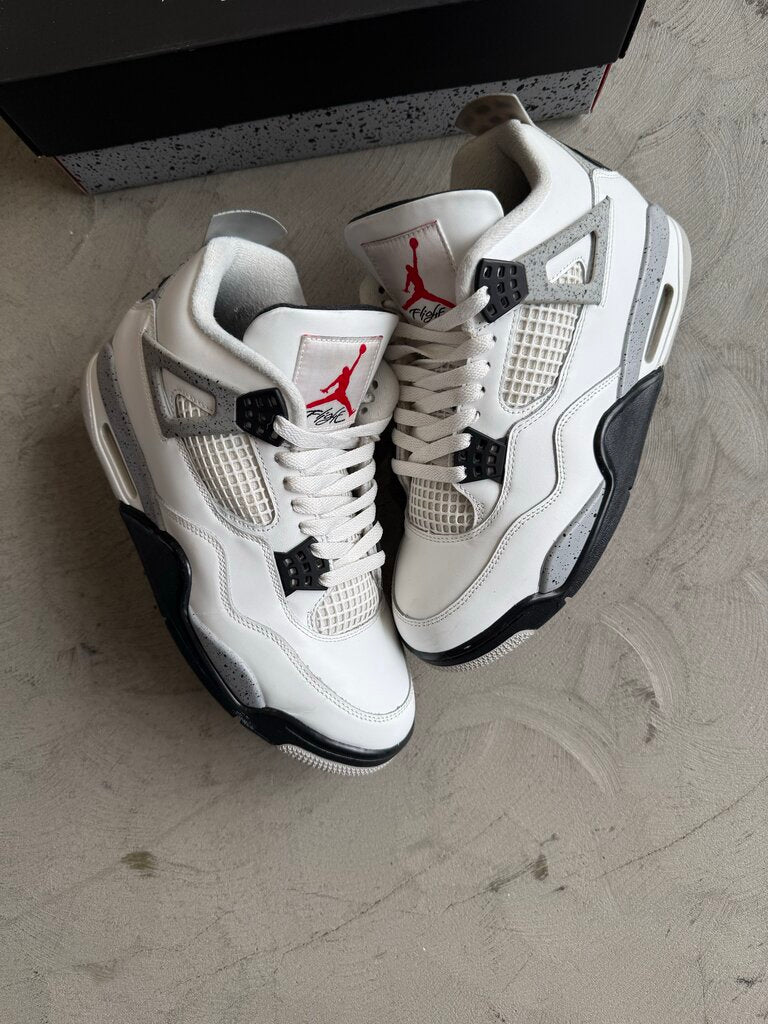 Jordan 4 White Cement Sz. 9