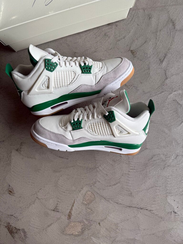 Nike X Jordan 4 SB Pine Sz. 9