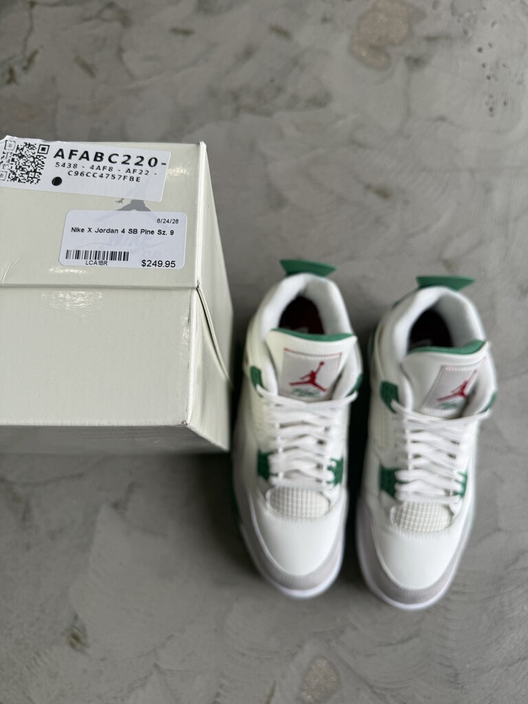 Nike X Jordan 4 SB Pine Sz. 9