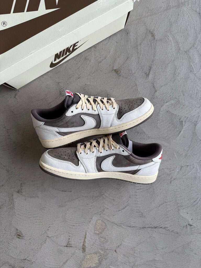 Travis Scott x Jordan 1 Reverse Mocha sz. 10.5