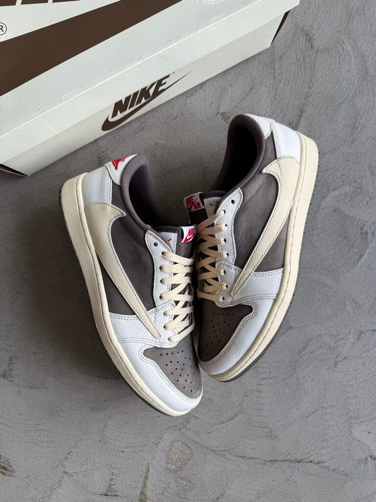 Travis Scott x Jordan 1 Reverse Mocha sz. 10.5