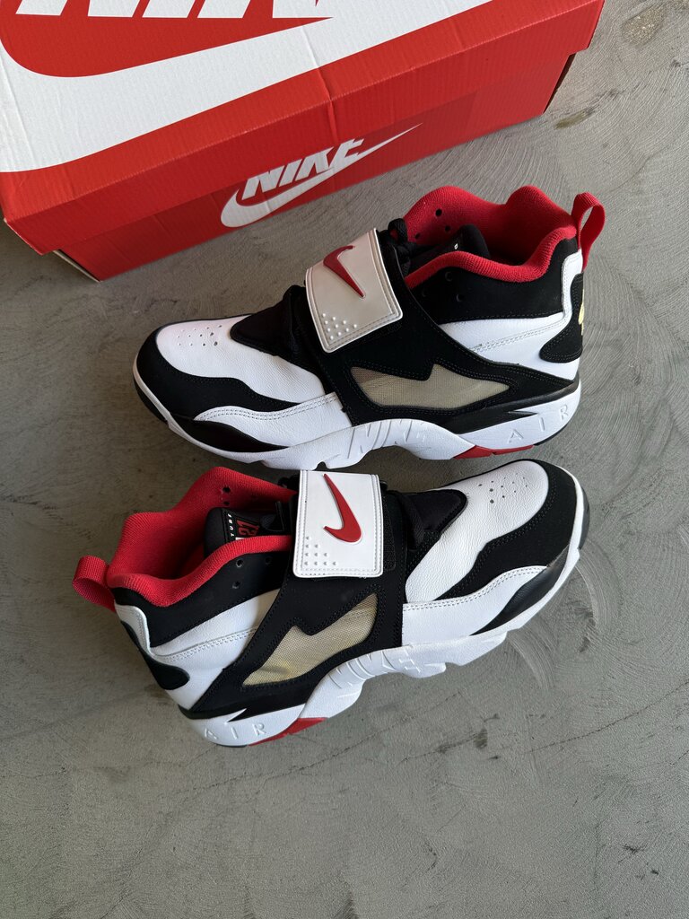 Nike Deion Sanders Diamond Turf Sz. 12