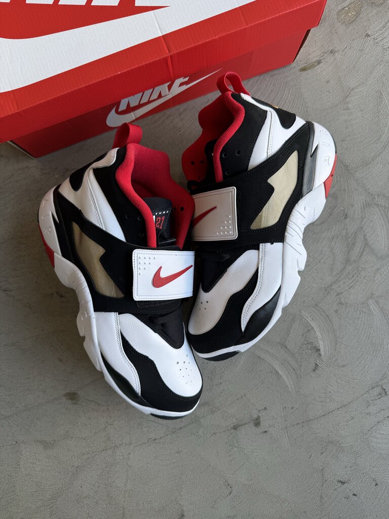 Nike Deion Sanders Diamond Turf Sz. 12
