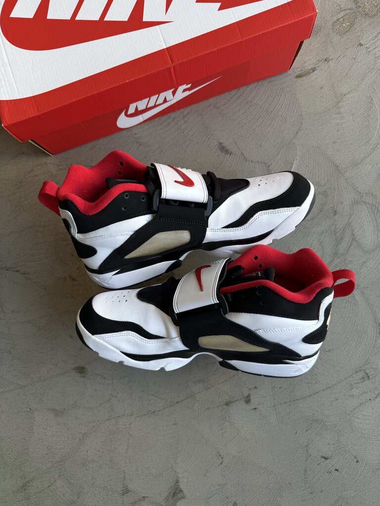 Nike Deion Sanders Diamond Turf Sz. 12