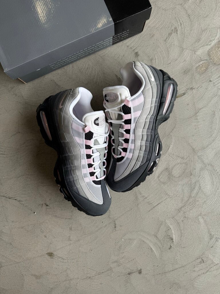 Nike AirMax 95 Pink Foam Sz. 11M