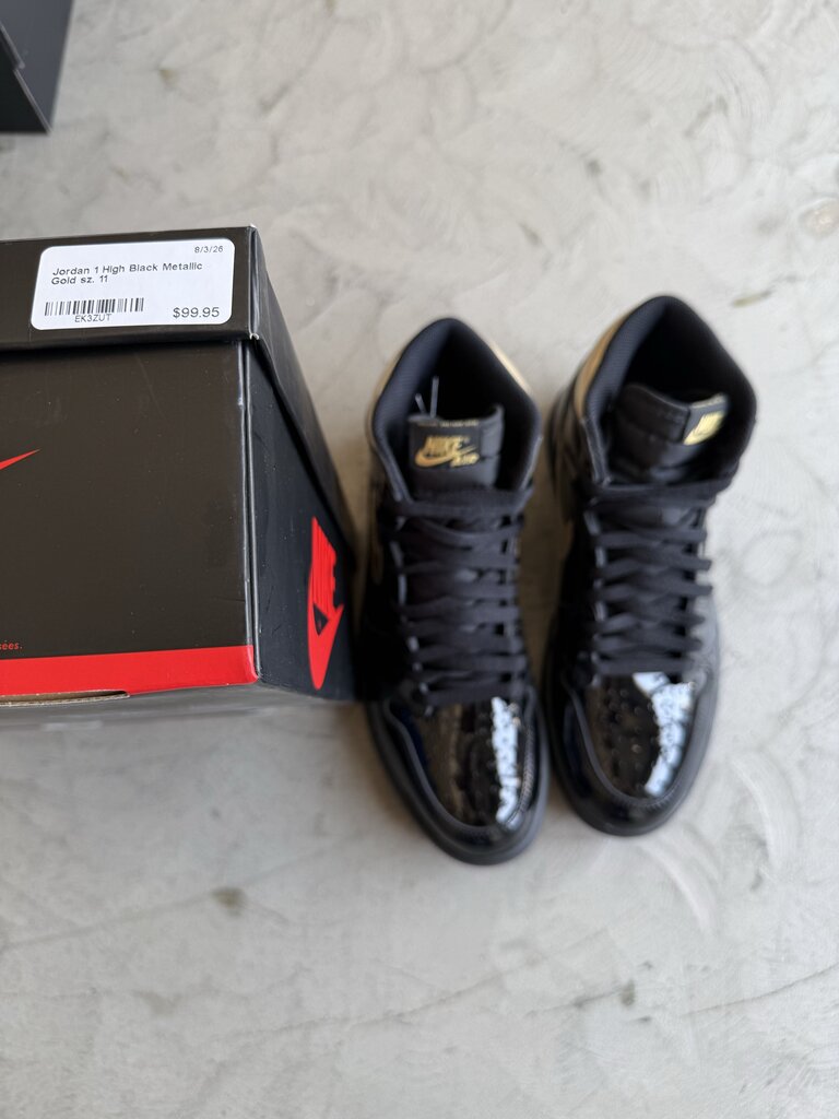 Jordan 1 High Black Metallic Gold sz. 11