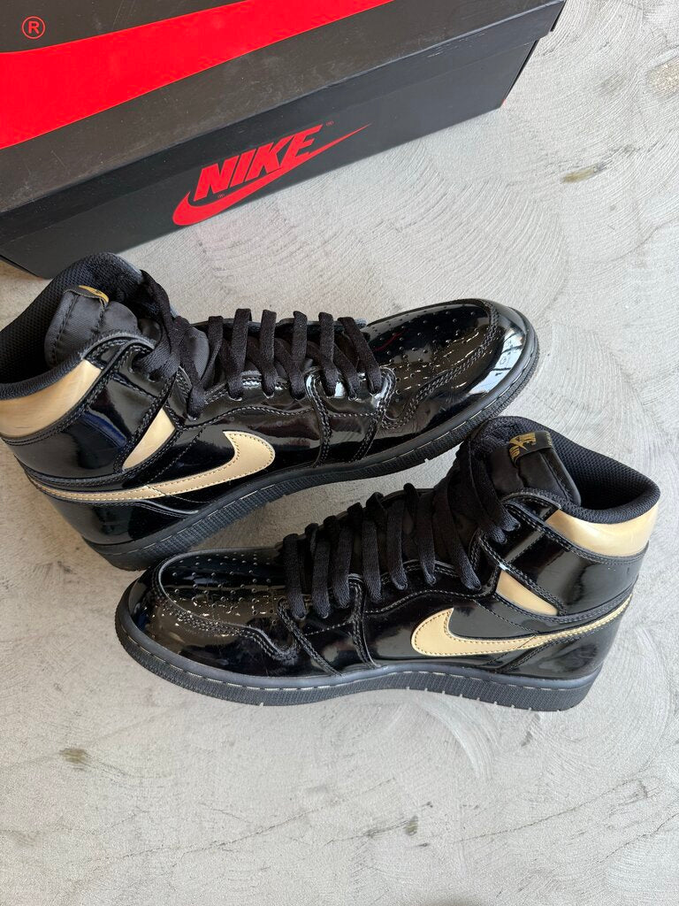 Jordan 1 High Black Metallic Gold sz. 11