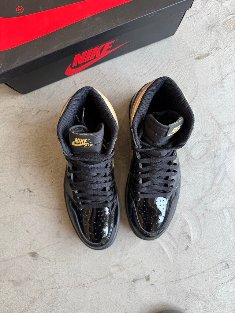 Jordan 1 High Black Metallic Gold sz. 11