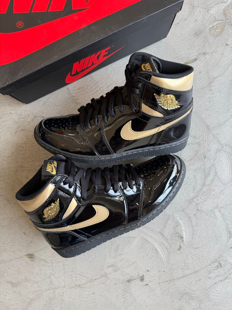 Jordan 1 High Black Metallic Gold sz. 11